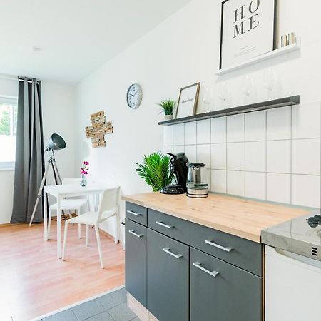 Helles Apartment in TOP-Lage mit Parkplatz Maagdenburg Buitenkant foto