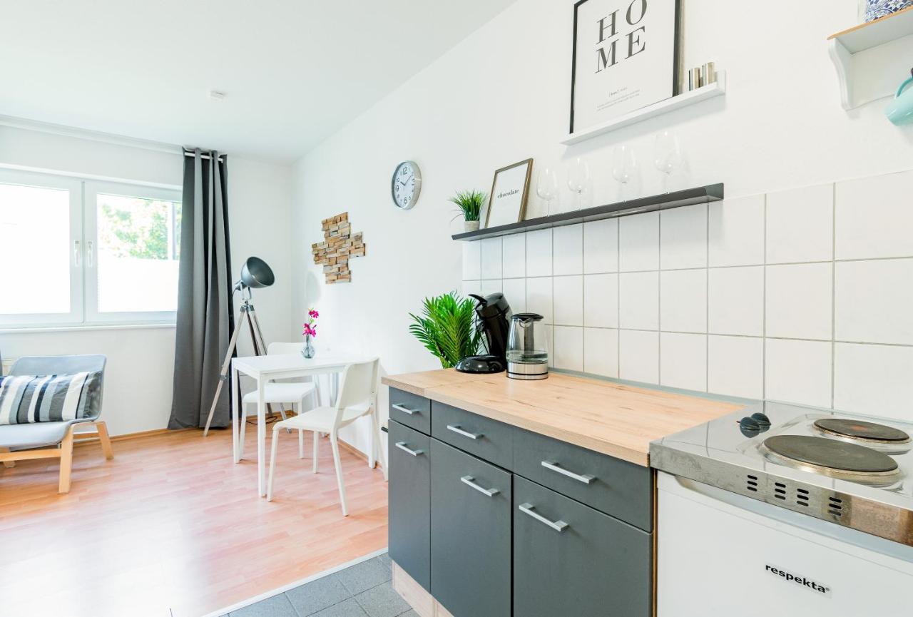 Helles Apartment in TOP-Lage mit Parkplatz Maagdenburg Buitenkant foto