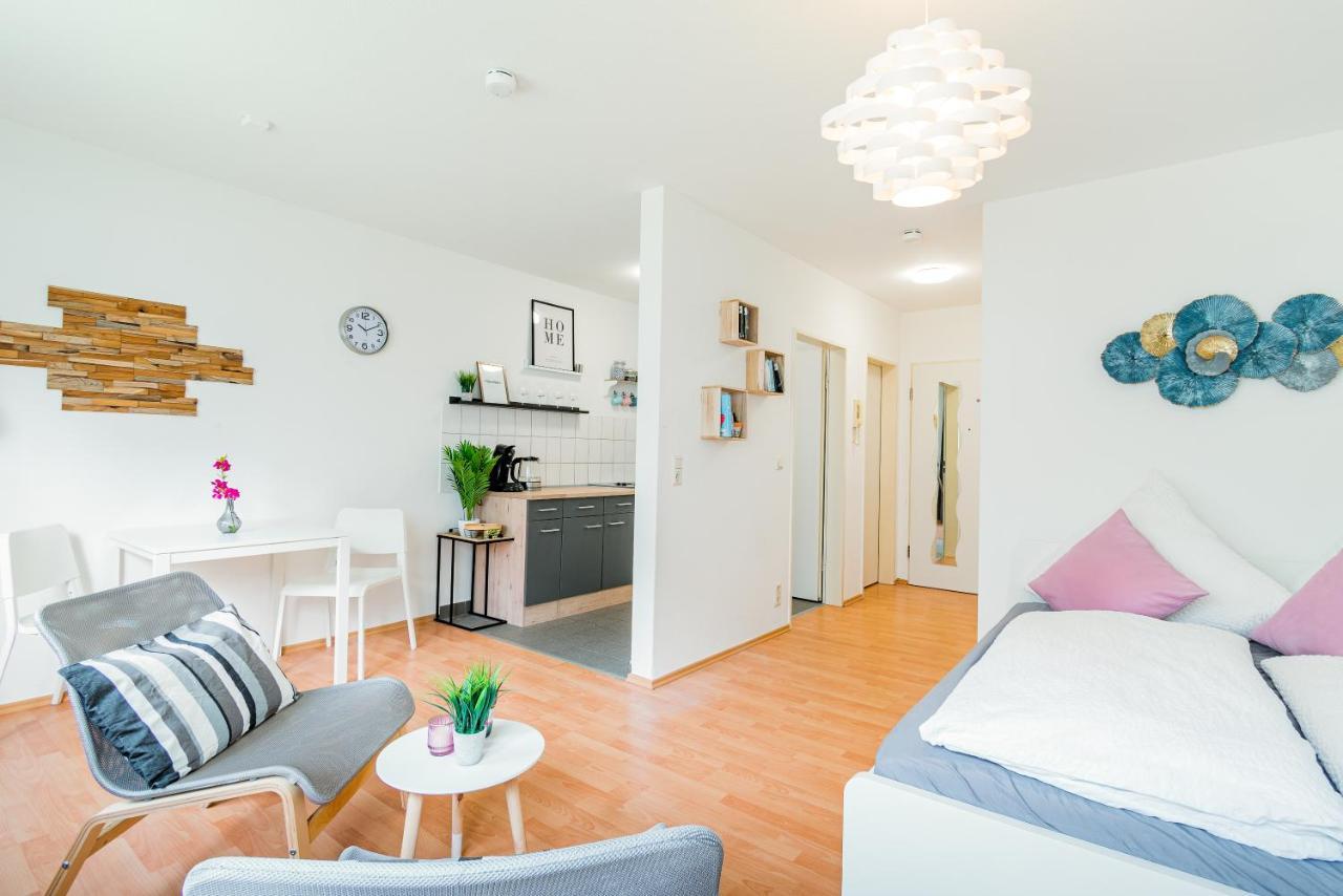 Helles Apartment in TOP-Lage mit Parkplatz Maagdenburg Buitenkant foto
