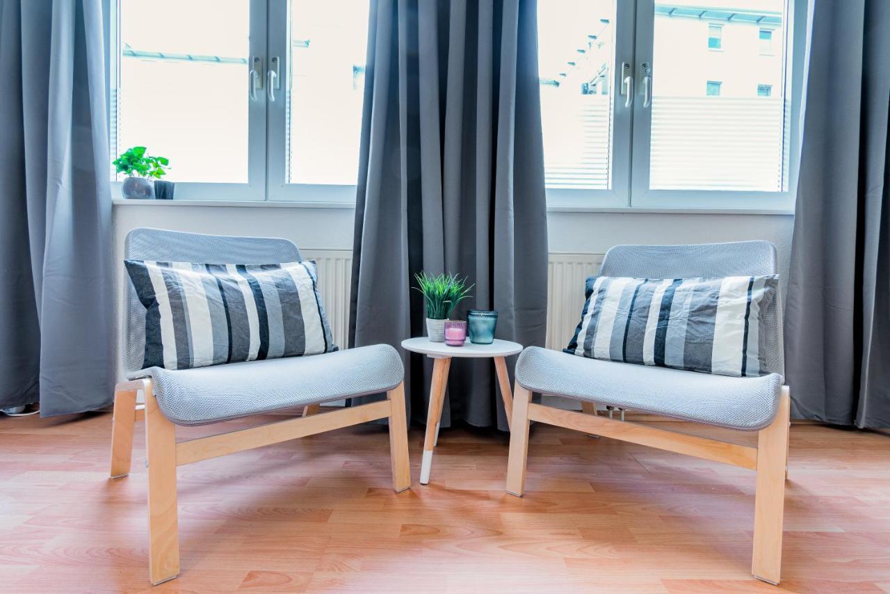 Helles Apartment in TOP-Lage mit Parkplatz Maagdenburg Buitenkant foto